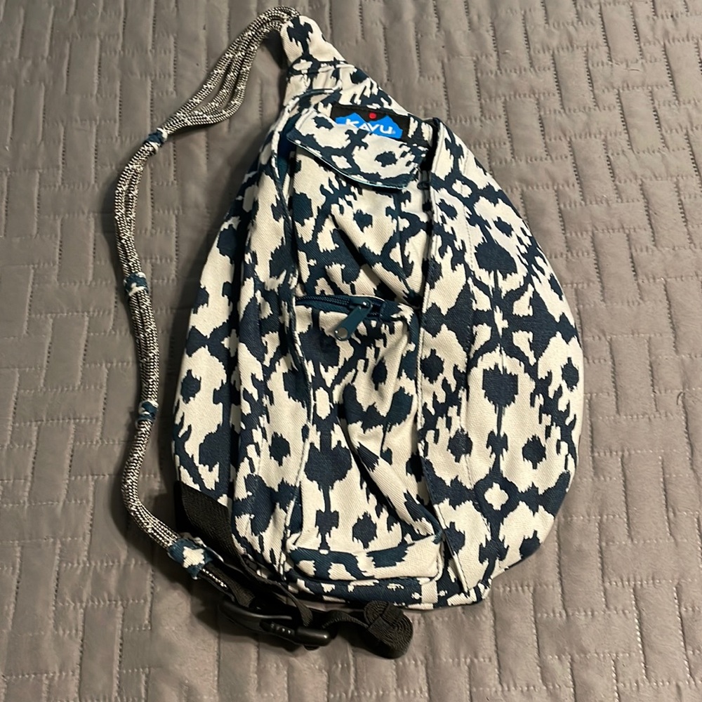 NWOT. Kauv mini rope bag cotton sling. Kept in plastic it was sent in.